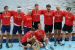 Vítězná osma v roce 2012, J.Vahalík mladší úplně vpravo